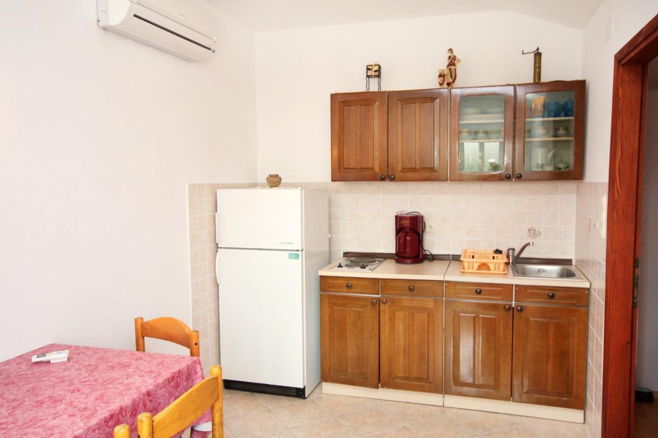 Apartments With A Parking Space Kampor, Rab - 5032 Extérieur photo